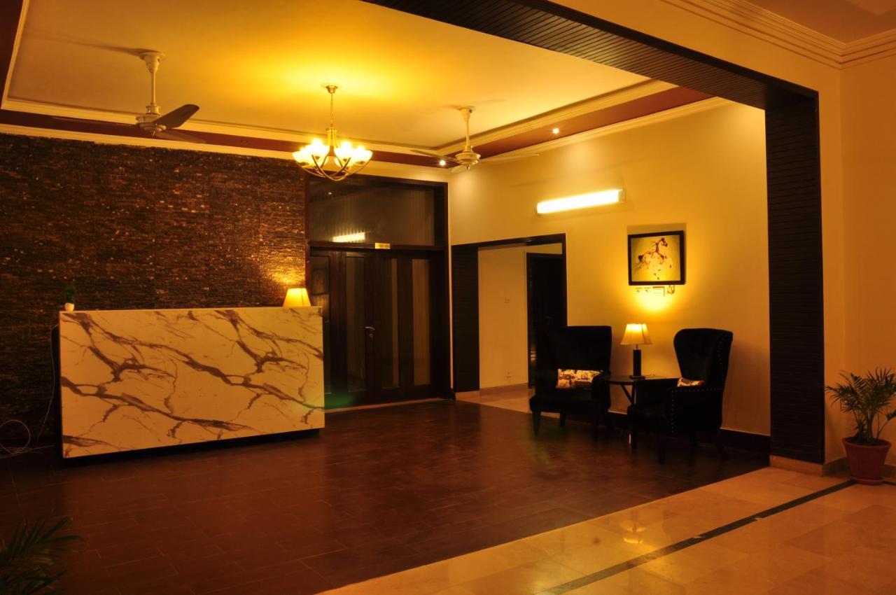 Reina Boutique Hotel - G6/3 อิสลามาบัด ภายนอก รูปภาพ