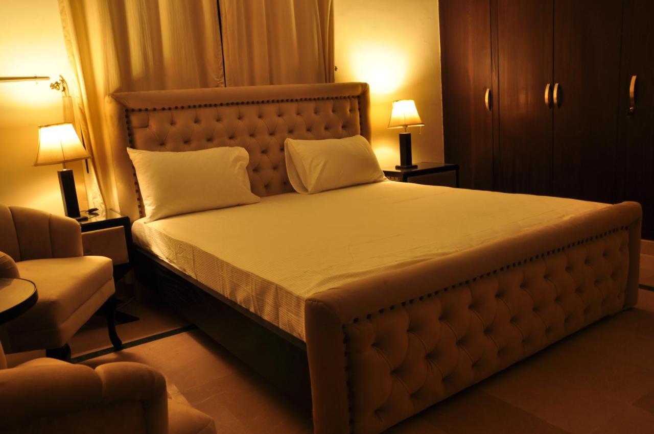 Reina Boutique Hotel - G6/3 อิสลามาบัด ภายนอก รูปภาพ