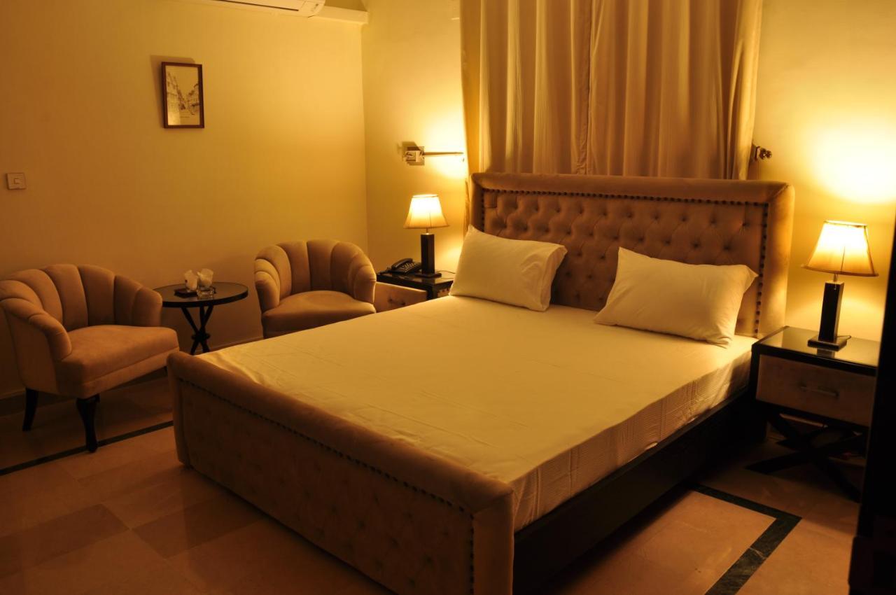 Reina Boutique Hotel - G6/3 อิสลามาบัด ภายนอก รูปภาพ